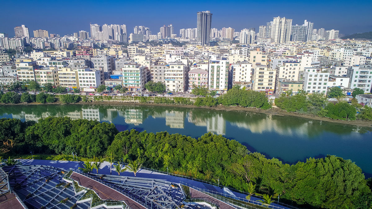 2018年1月18日,俯瞰位于海南三亚两河交汇口的三亚丰兴隆生态公园,公