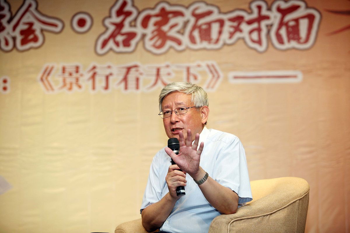 (摄影师要求,杭州媒体禁止下载,谢谢合作)2011年6月12日,杭州,曹景行