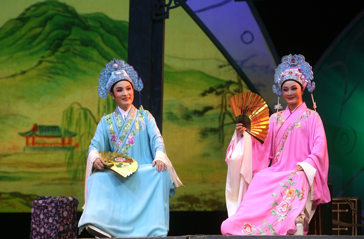 广东四大戏曲：粤剧、评剧、越剧、楚剧的起源与发展