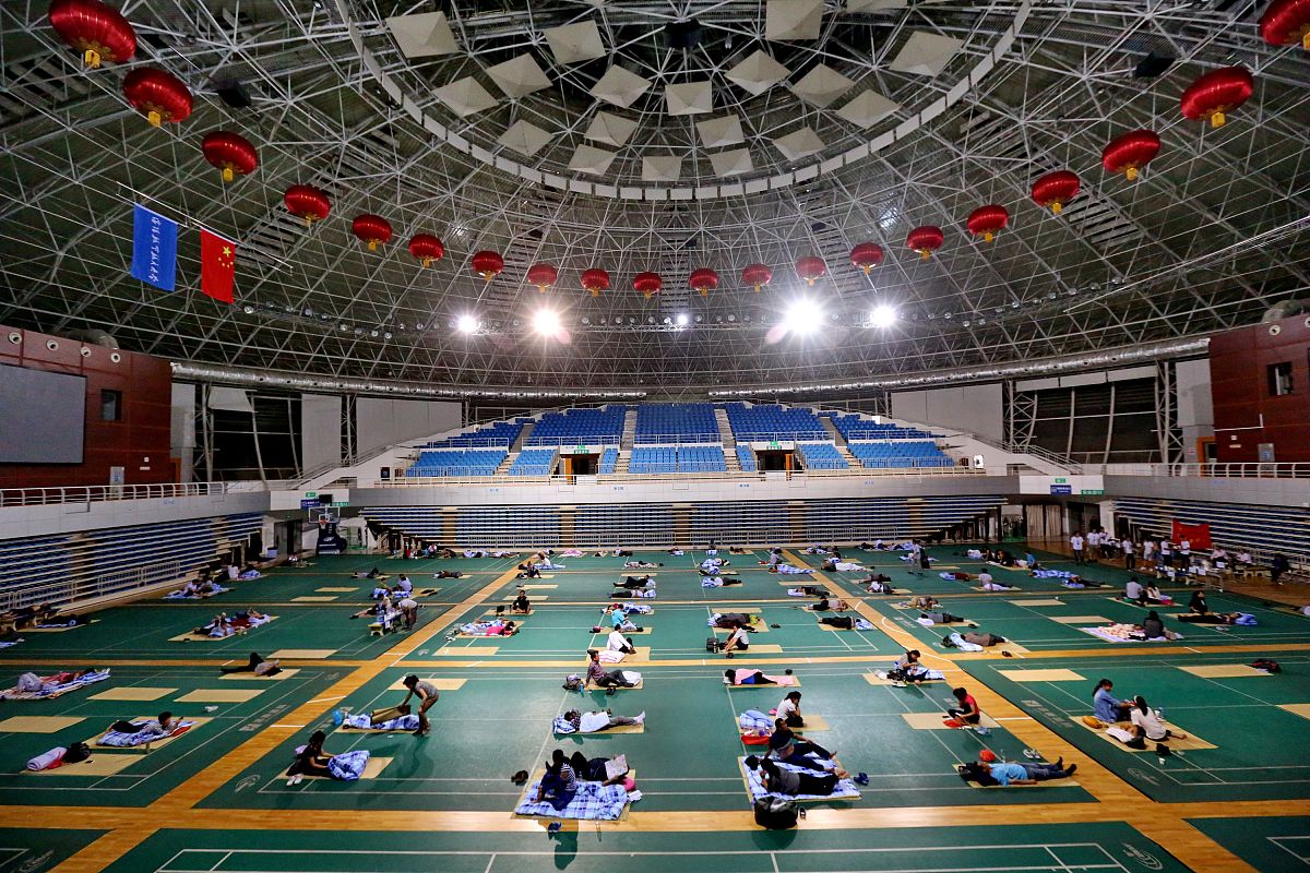 县所属中小型公共体育场馆免费或低收费开放情况进行核查自评形成报告