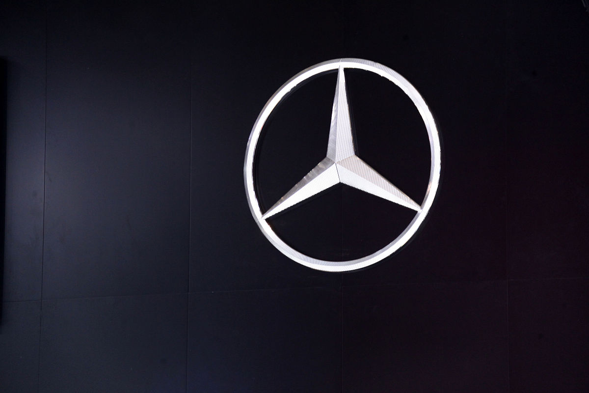 奔驰标志：三叉星标志的含义和由来