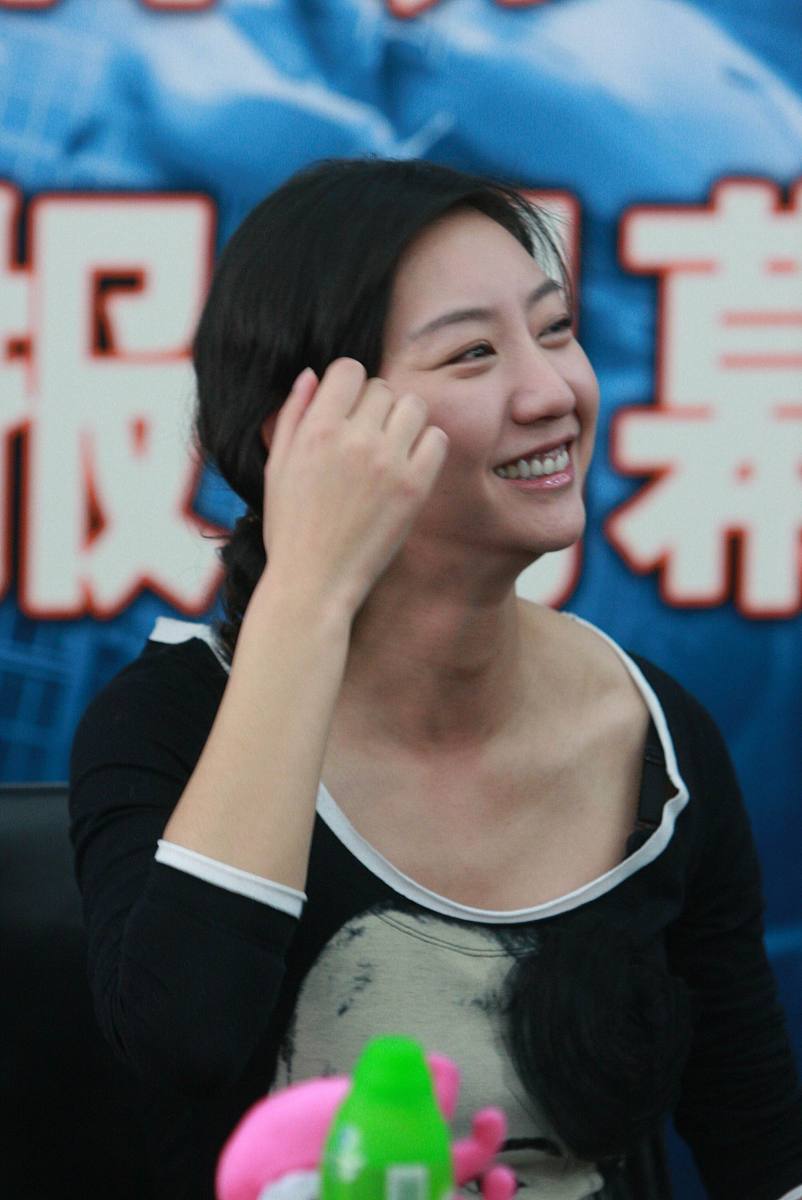 2010年3月<strong>4</strong>日,北京,电影《未来警察》官网上线与海报揭幕新闻发布会.