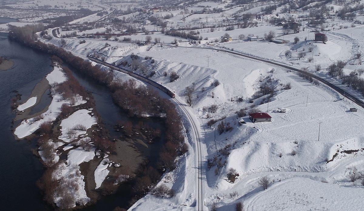 成都铁路专业学校：解析铁路行业发展潜力
