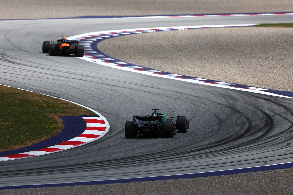 山坡赛车手游更新日志