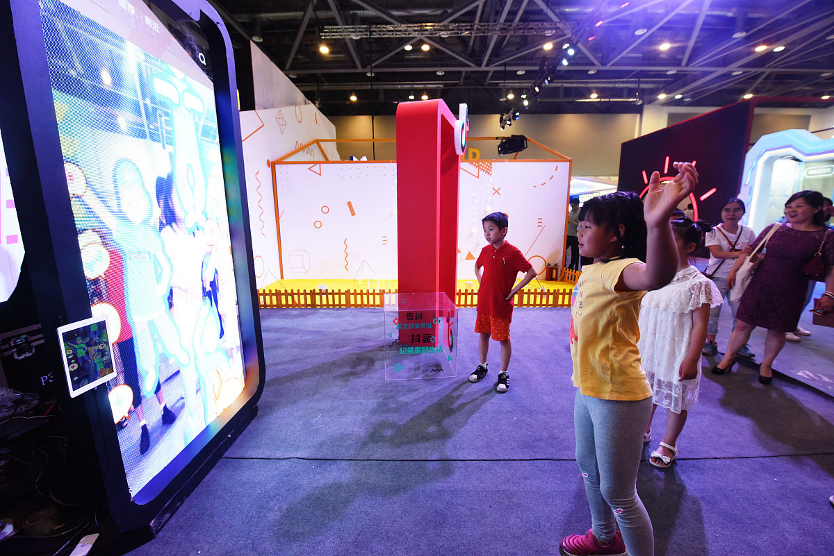 我滴个神啊是抖音上非常热门的一款解谜小游戏手游更新日志