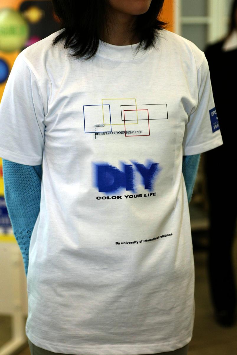 大学新生T恤 | 为新生活注入青春力量！