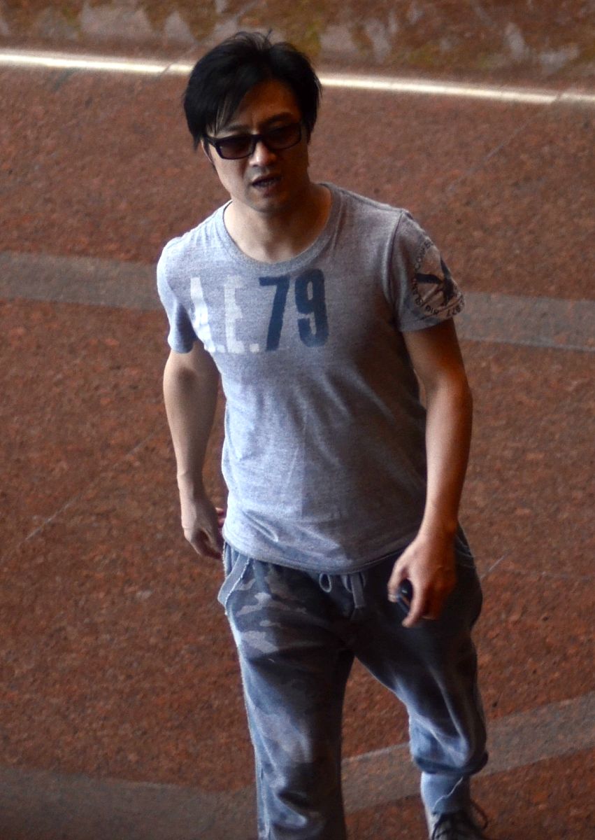 2013年7月30日讯,上海,近日汪峰现身某酒店.汪峰