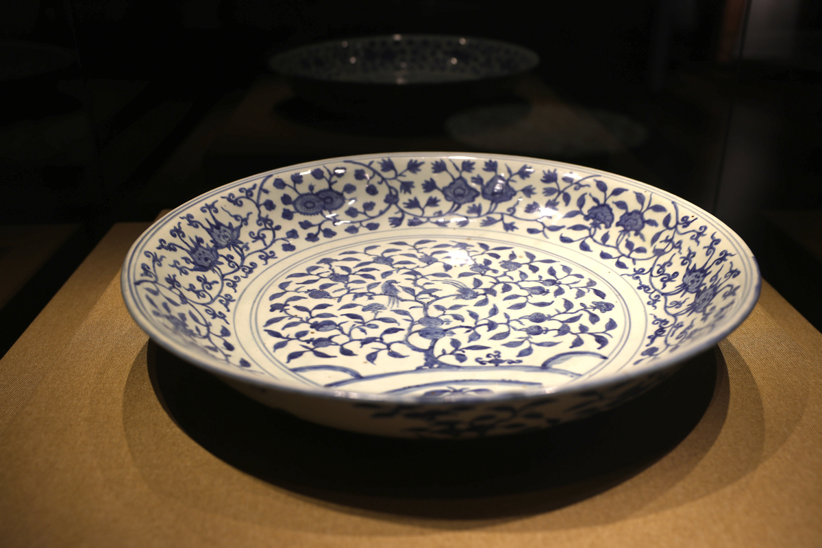 汝窑装饰与纹样：简约自然，彰显古陶瓷魅力