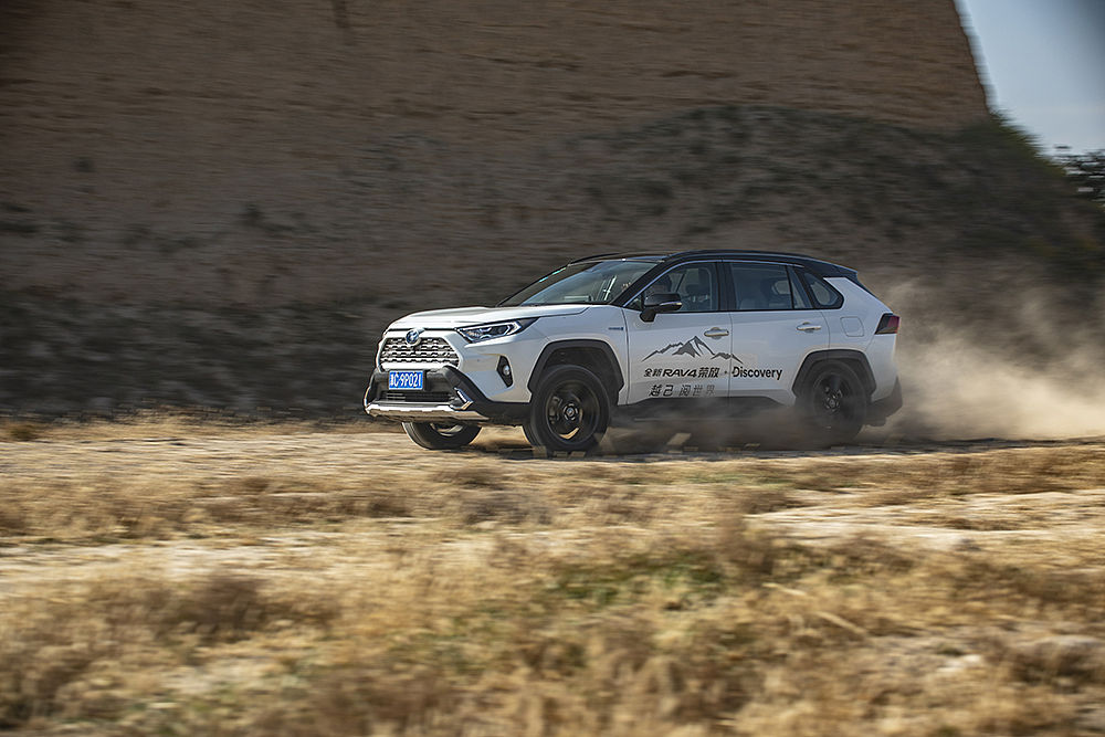 搞笑！丰田坦途TRD Pro的“隐形技能”