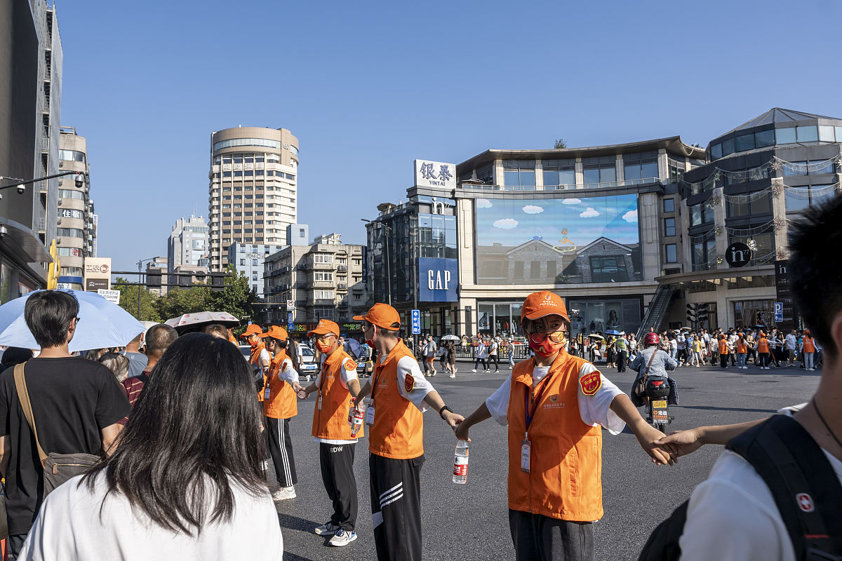 杭州西湖职业高级中学2022年招生办电话是多少？