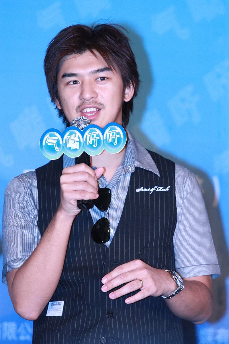 2009年7月1日,北京,电影《气喘吁吁》海报揭幕及官网启动仪式正式举办