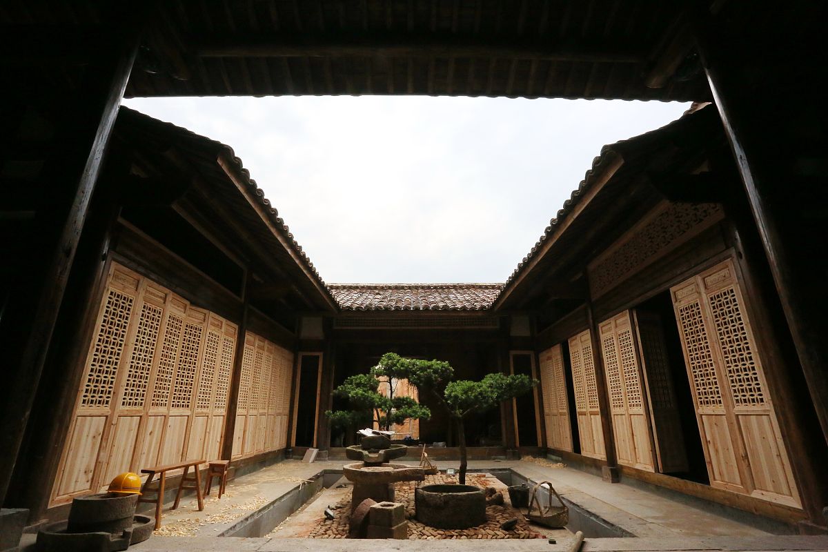 中日文化传统差异分析：宗教、社会、艺术和人际关系