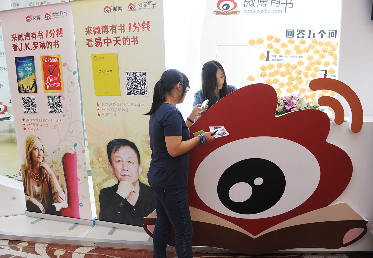 填充句子通过搭建超话、粉丝群等……成都地铁传媒可以更好地与粉丝进行互动了解他们的需求和反馈提高品牌知名度和影响力。