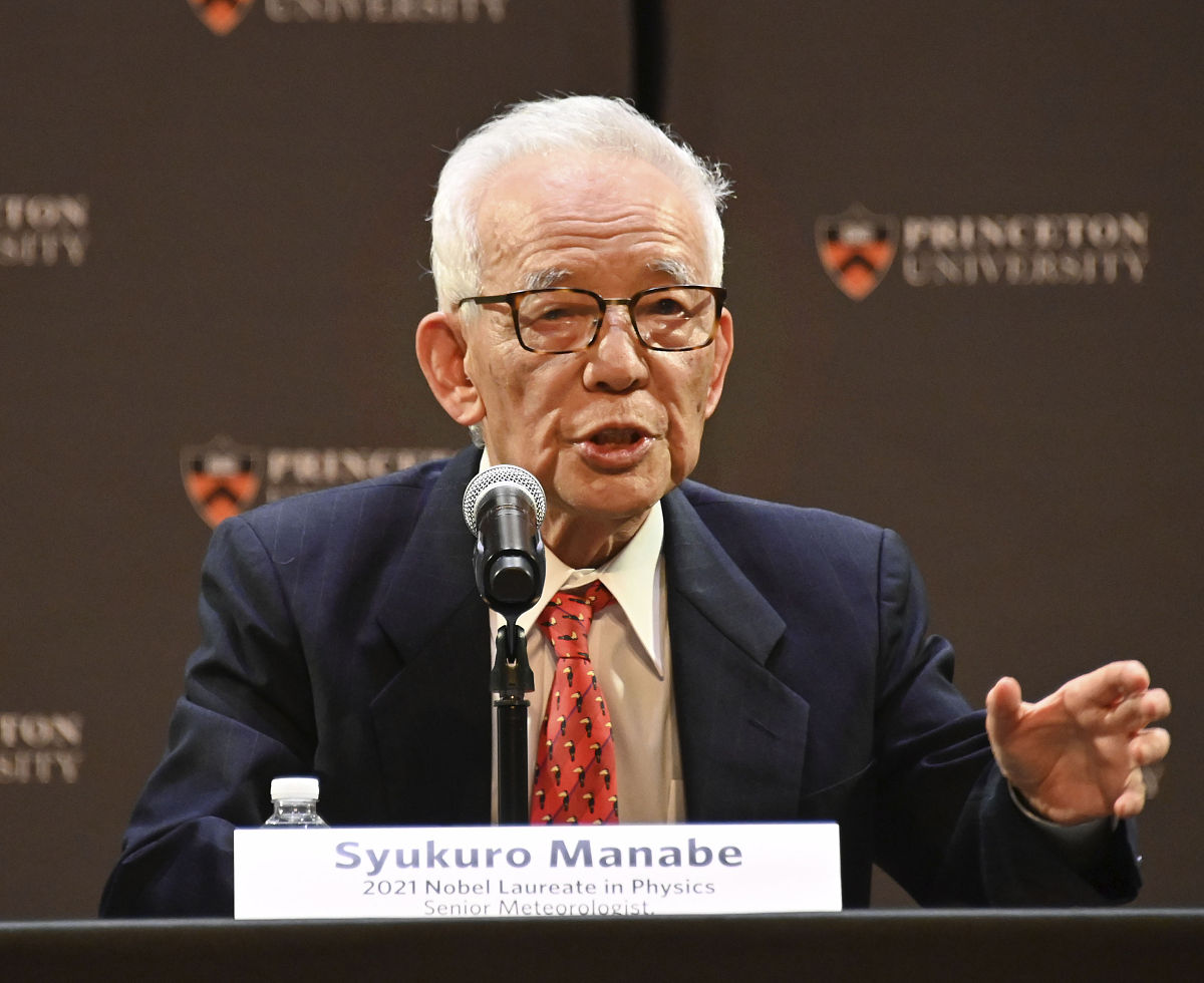 当地时间2021年10月5日,美国普林斯顿,诺贝尔奖获得者真锅淑郎出席新