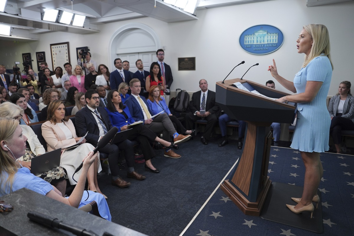 University President Addresses Student Worker Strike in Cafeteria