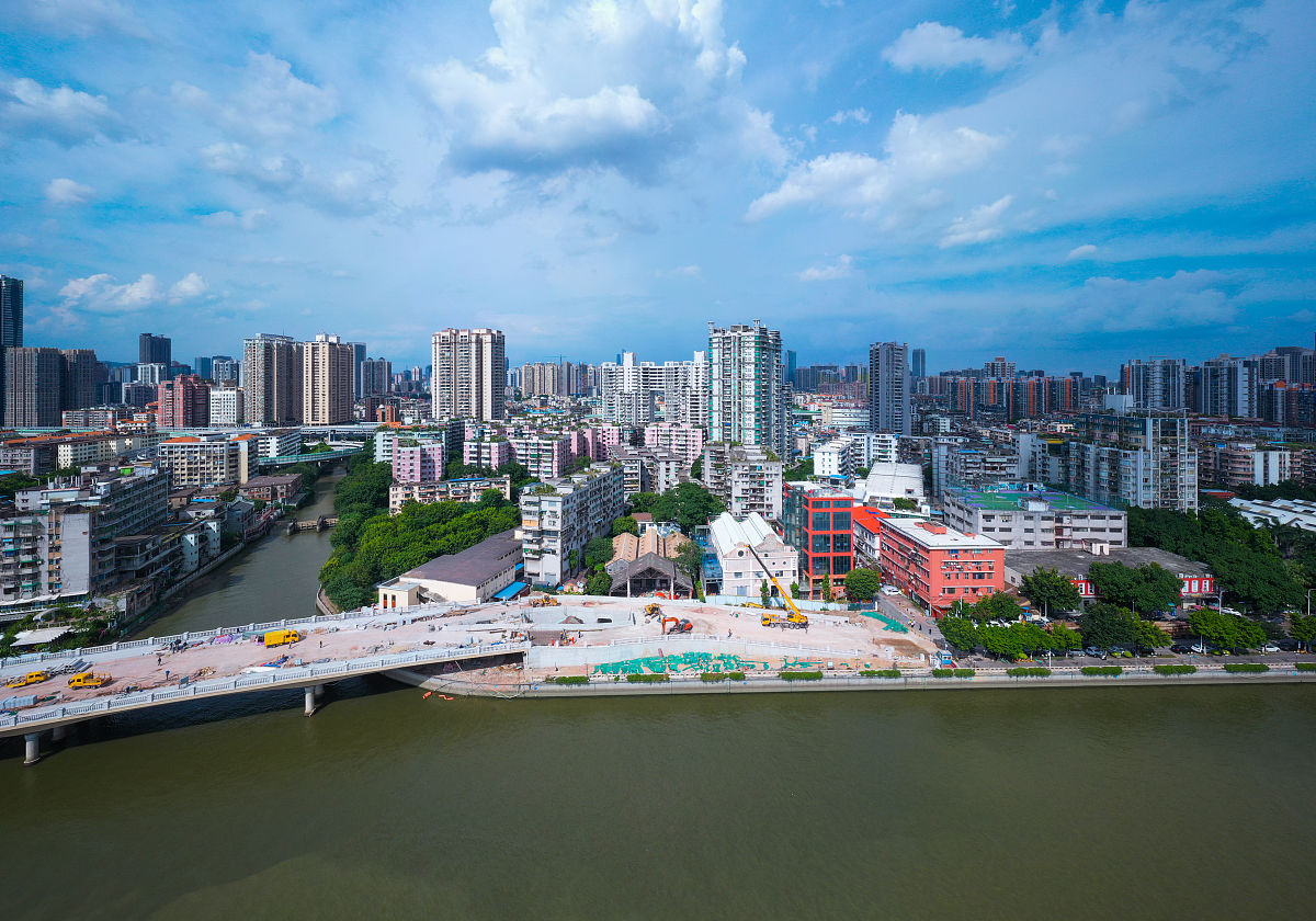 2020年7月18日,广州市海珠区环岛路海珠涌大桥正式开通,全长400米,在