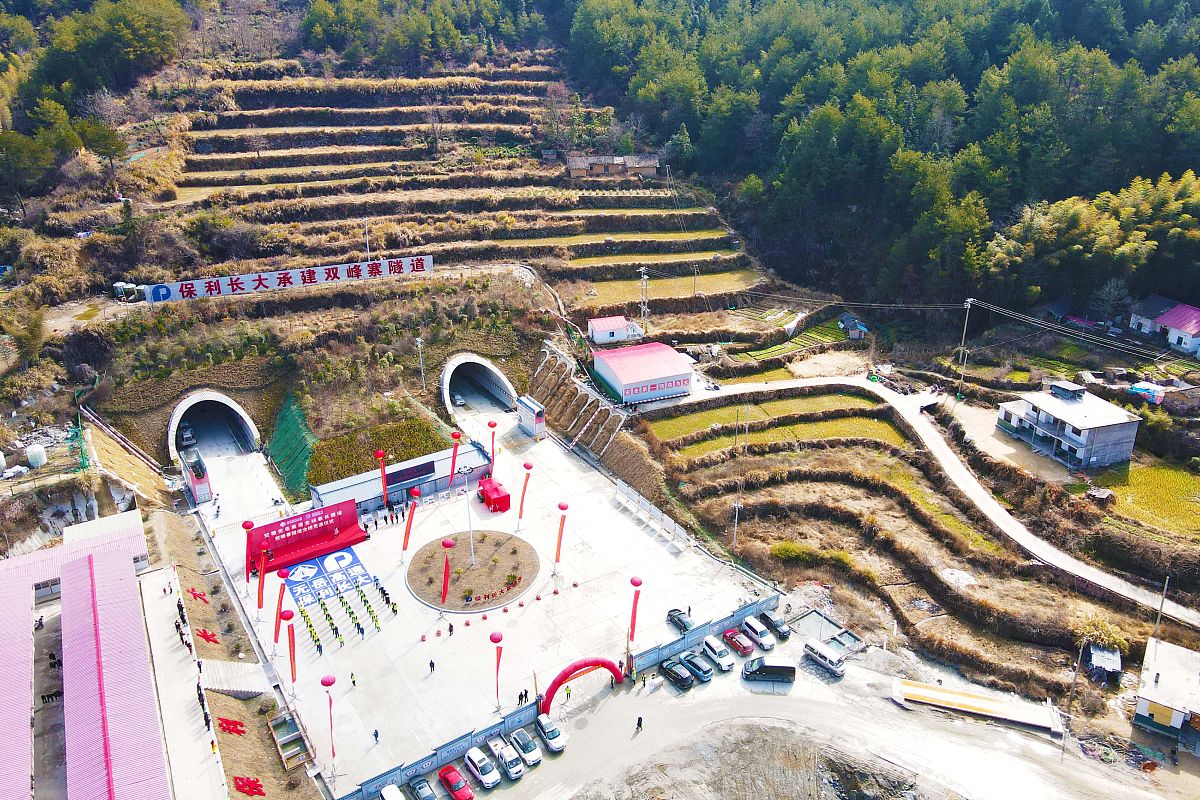 我想4月29日从武汉出发去安徽阜阳自驾帮我规划下路线