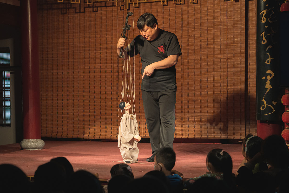 都匀媒体曝光求助热线是多少？ 要求：创建1500字的文章不能出现电话