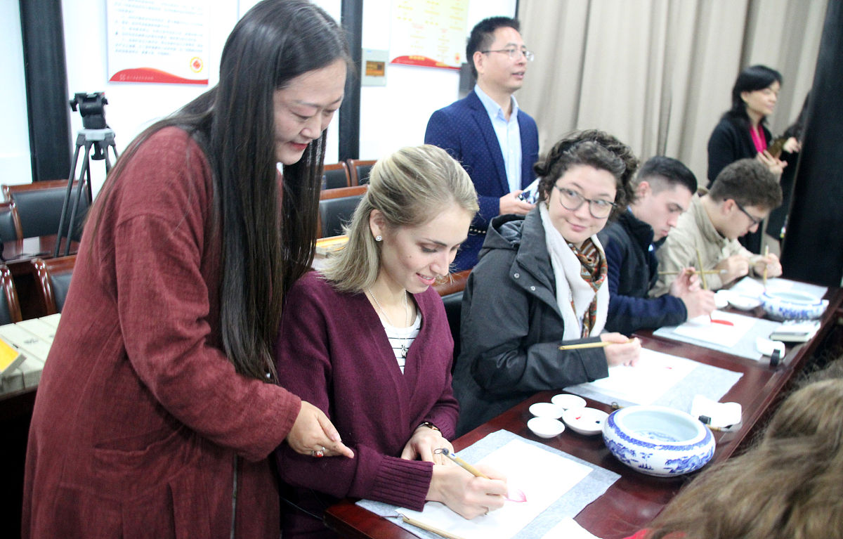 吉林华桥外国语学院经济学专业怎么样？教学质量、就业前景深度解析