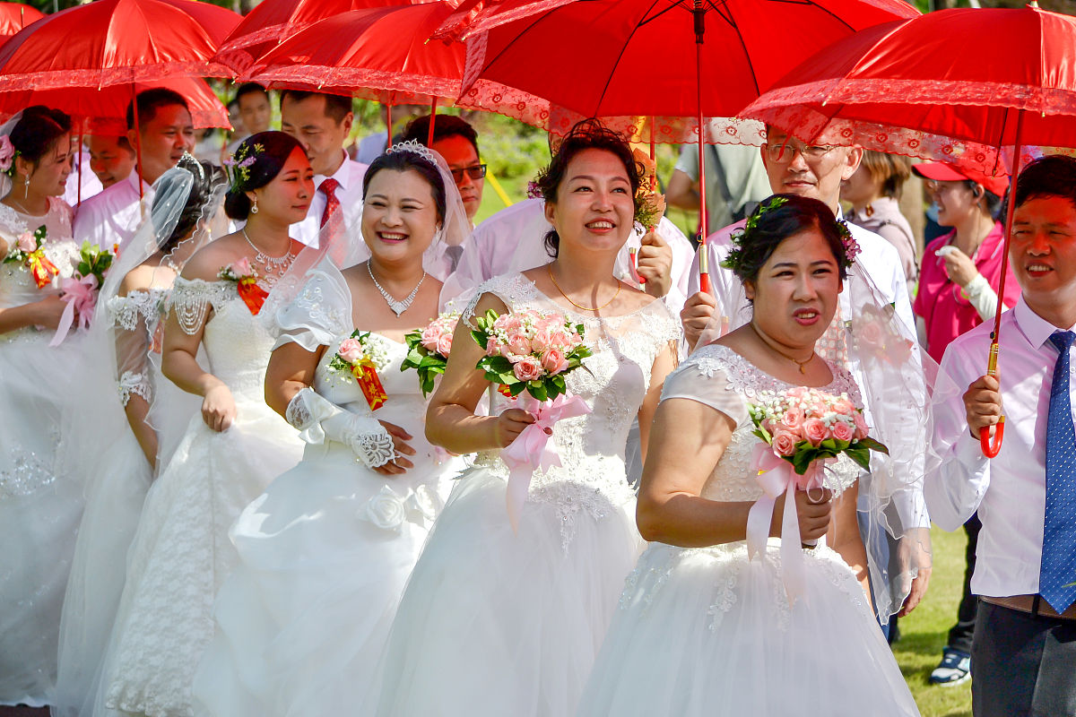 大团圆结亲情会列车