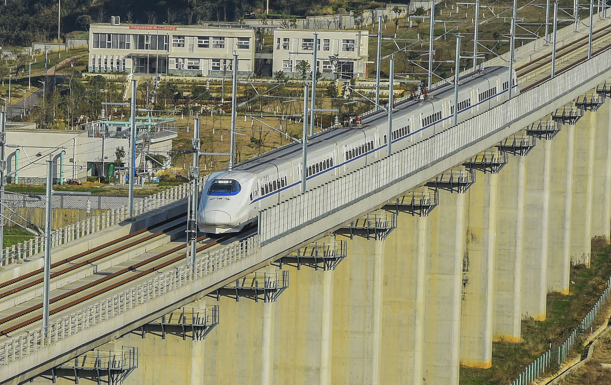 成渝高铁10日起增开9对动车，出行更便捷！