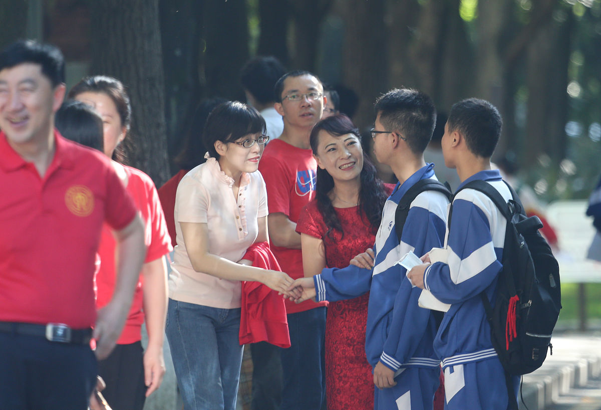 请帮我写1篇600字博客文章主题是：鼓励朋友的话