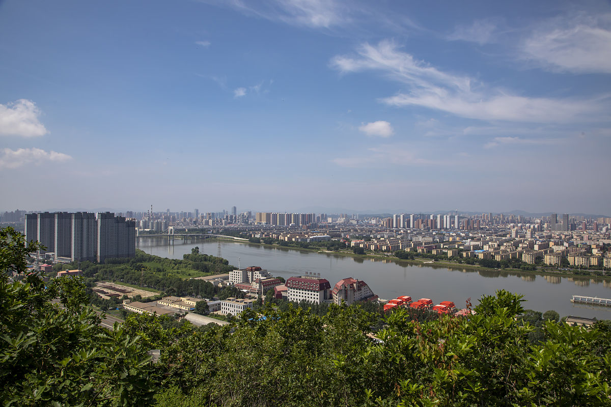 2021年7月13日,吉林省吉林市,松花江穿城而过.