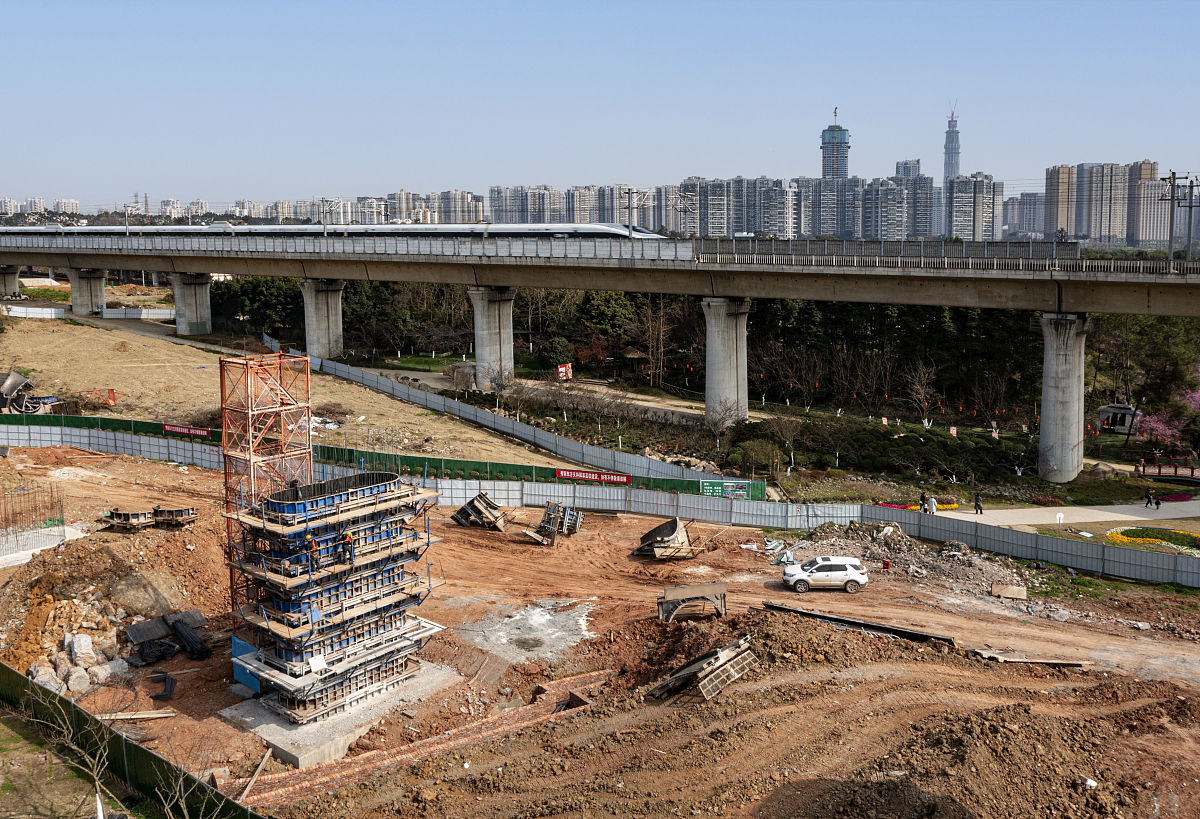 成都市至自贡高铁天府机场段设计获批 设计时速