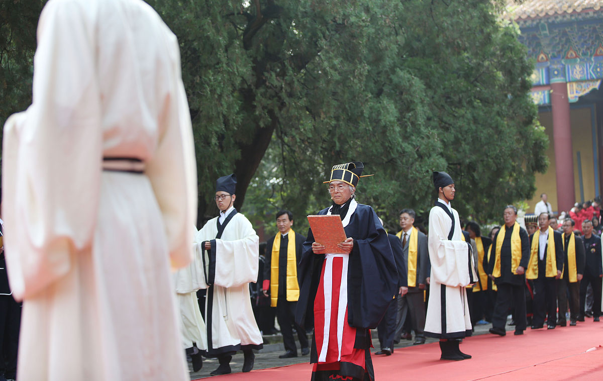 《礼记》中记载有关祭祀的事例的原文