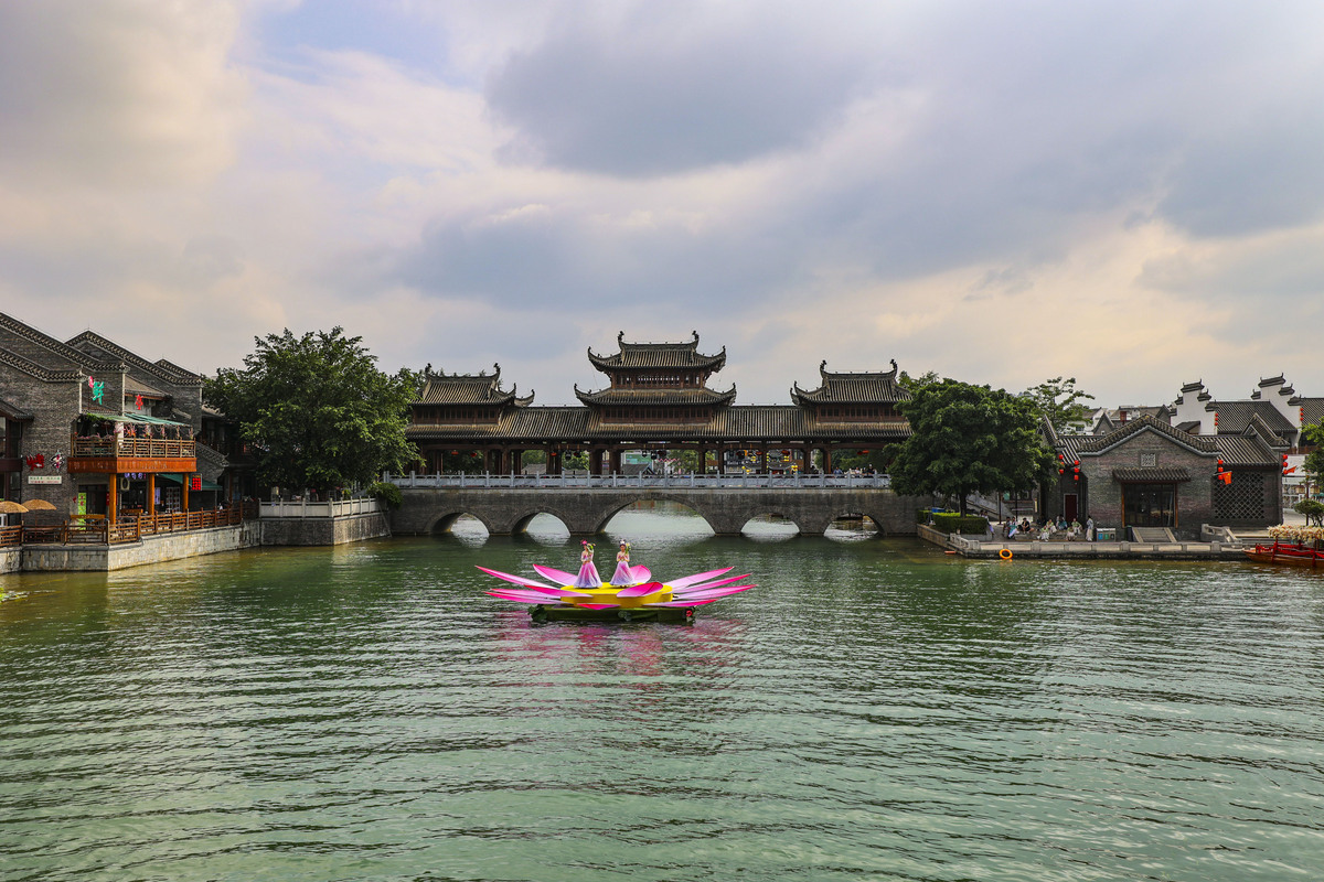 桂林叠彩区八角塘：800年历史的古韵水乡