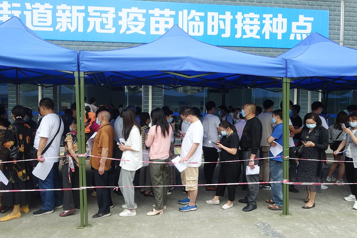 帮我写个校园地推活动的活动注意事项