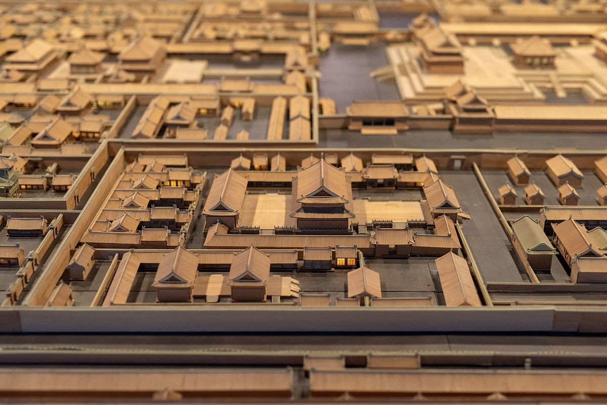 唐长安城里坊制度布局：特点、影响及历史价值