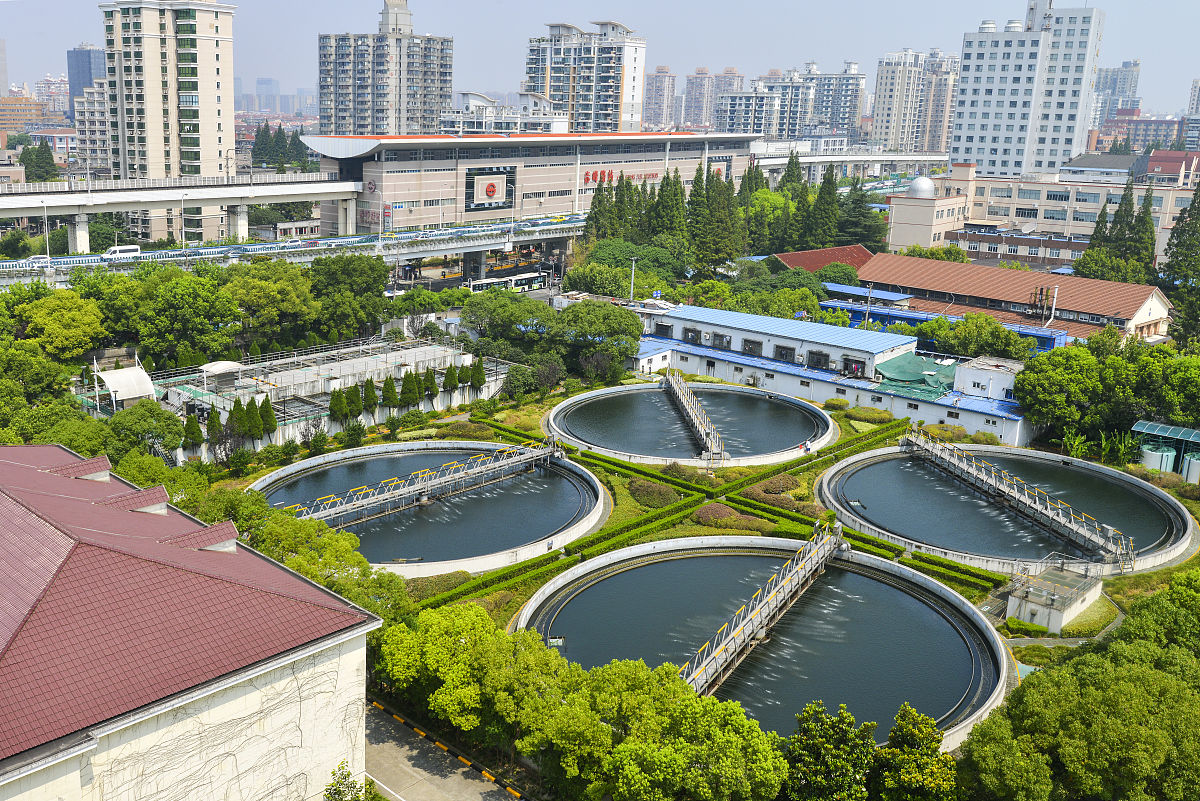 国内城市污水处理研究现状：技术、设备、管理及创新