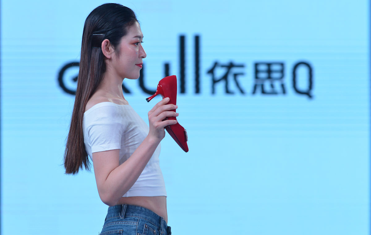2021年3月27日,辽宁省沈阳市,exull依思q品牌发布会.2021年3月27日,辽