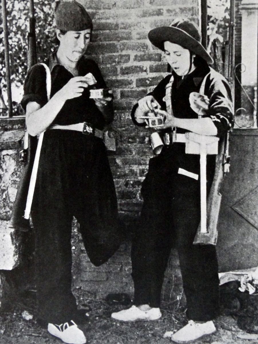spanish civil war female republican militia guards, at guadarram