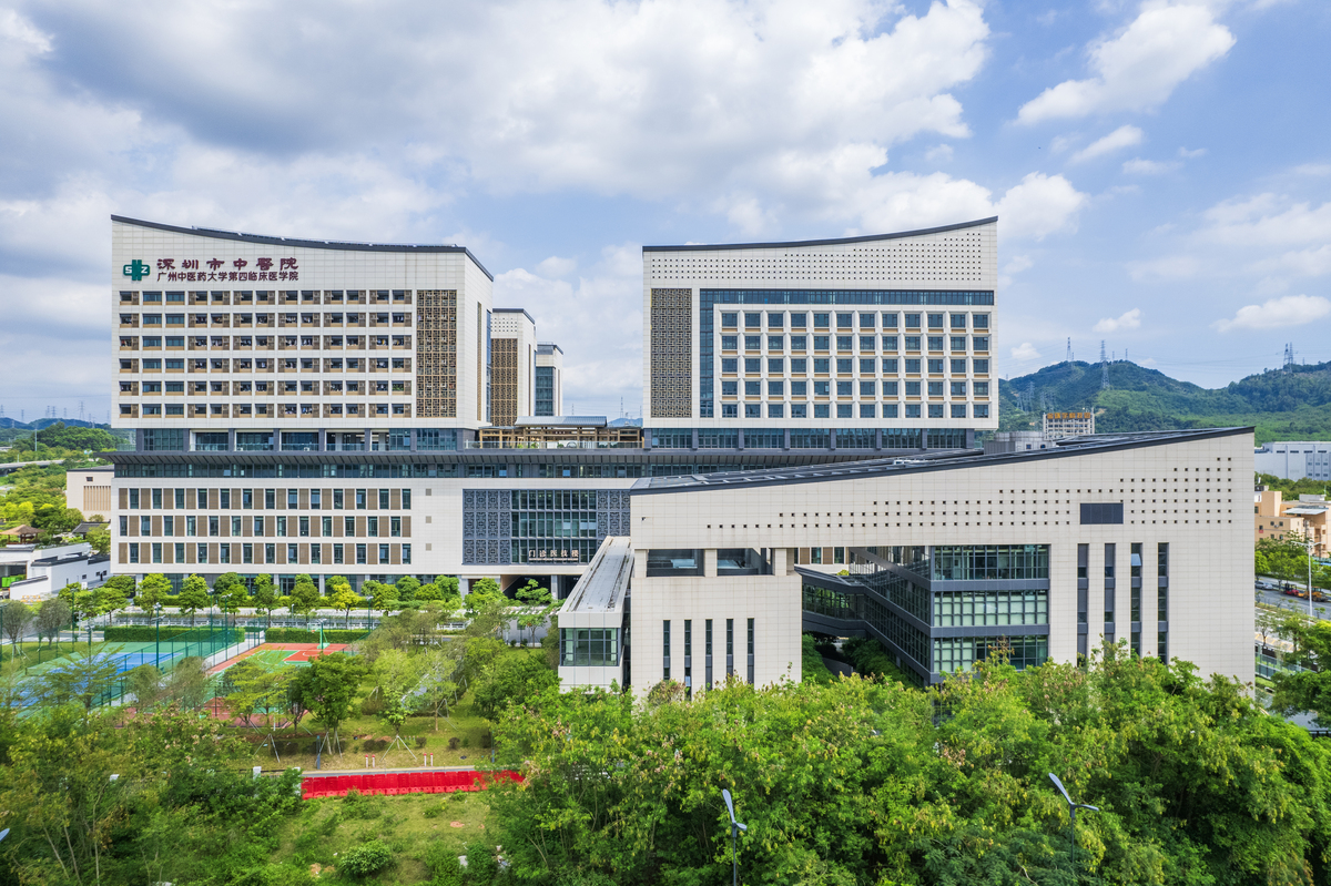 我需要你作为一名SEO帮助我找到对应关键词同维度的关联搜索以下是内容：茂名市人民医院