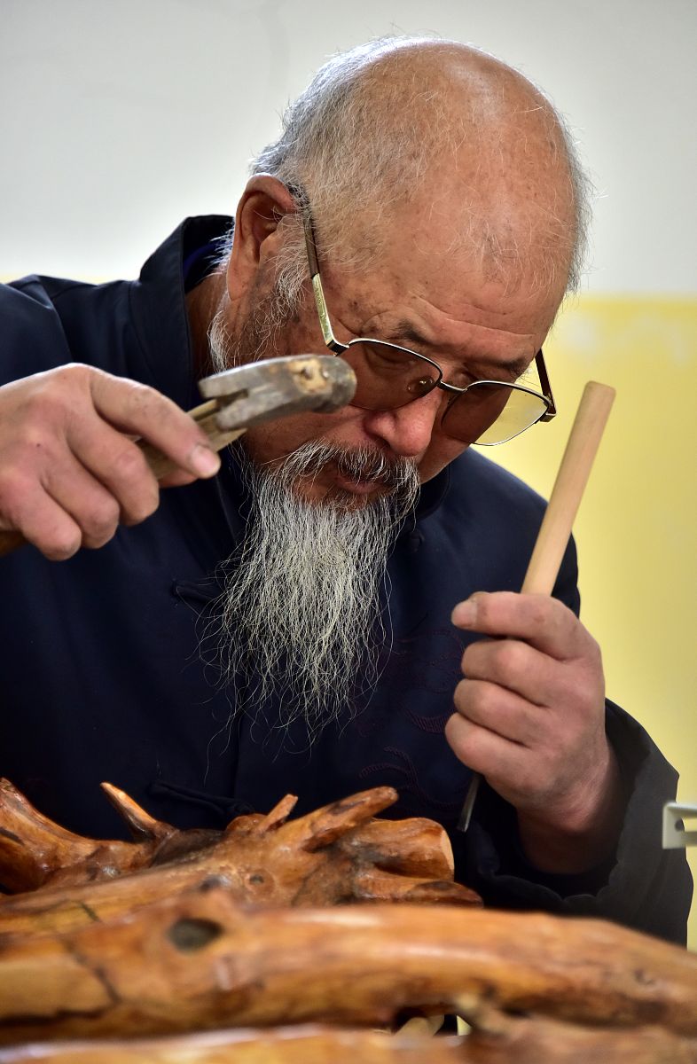 如需下载使用,请务必署名:章轲/视觉中国,谢谢!2019年4月3日,宁夏固原