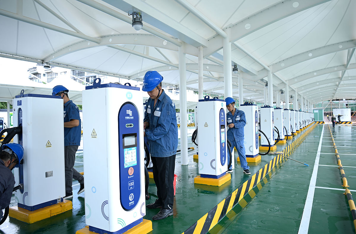 湖北轨道交通学校新能源汽车要满足什么条件