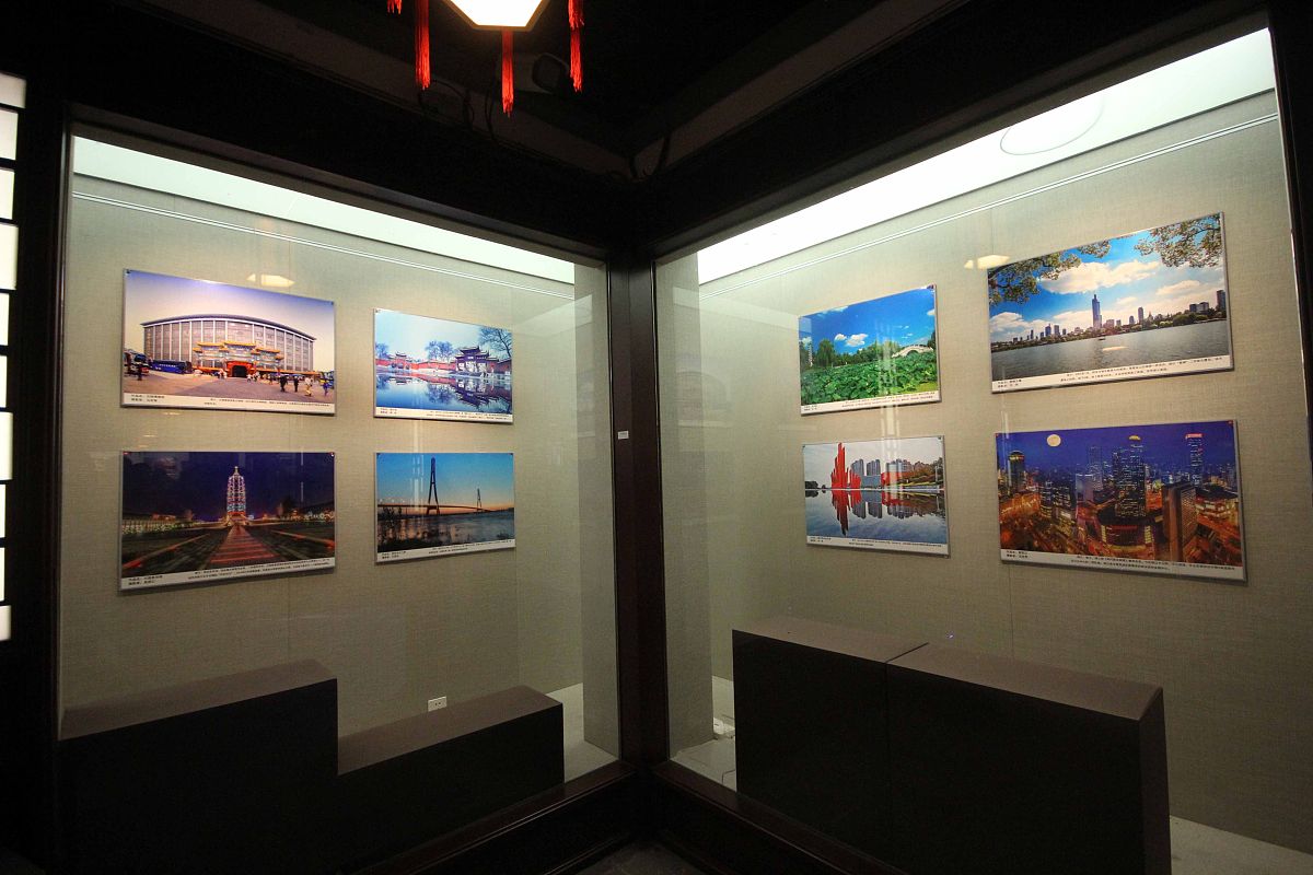 2016年12月02日,江苏省南京市,百幅图片展古都地名风采.