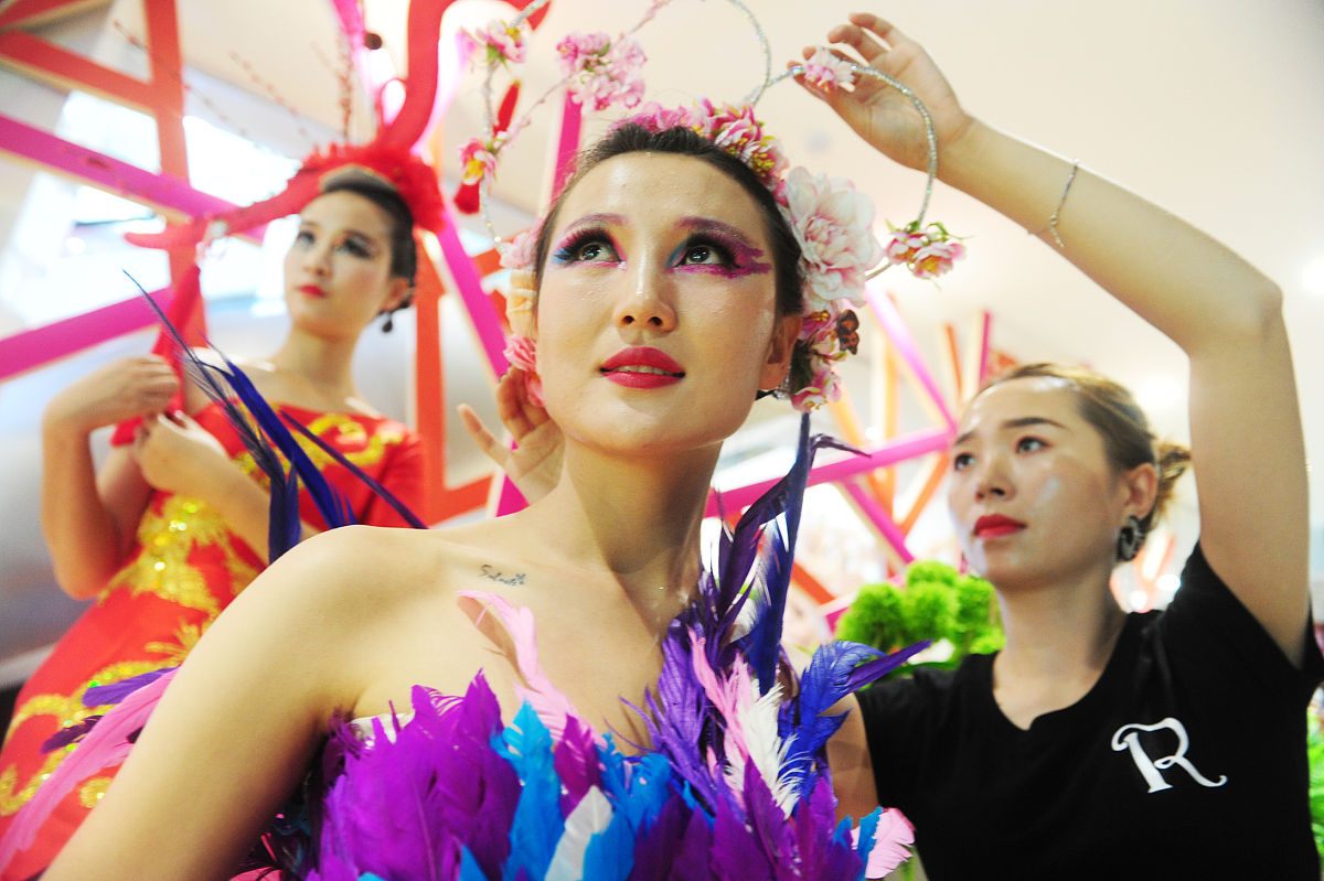 安徽合肥当代职业学校美容美发化妆造型专业：培养你的美丽梦想