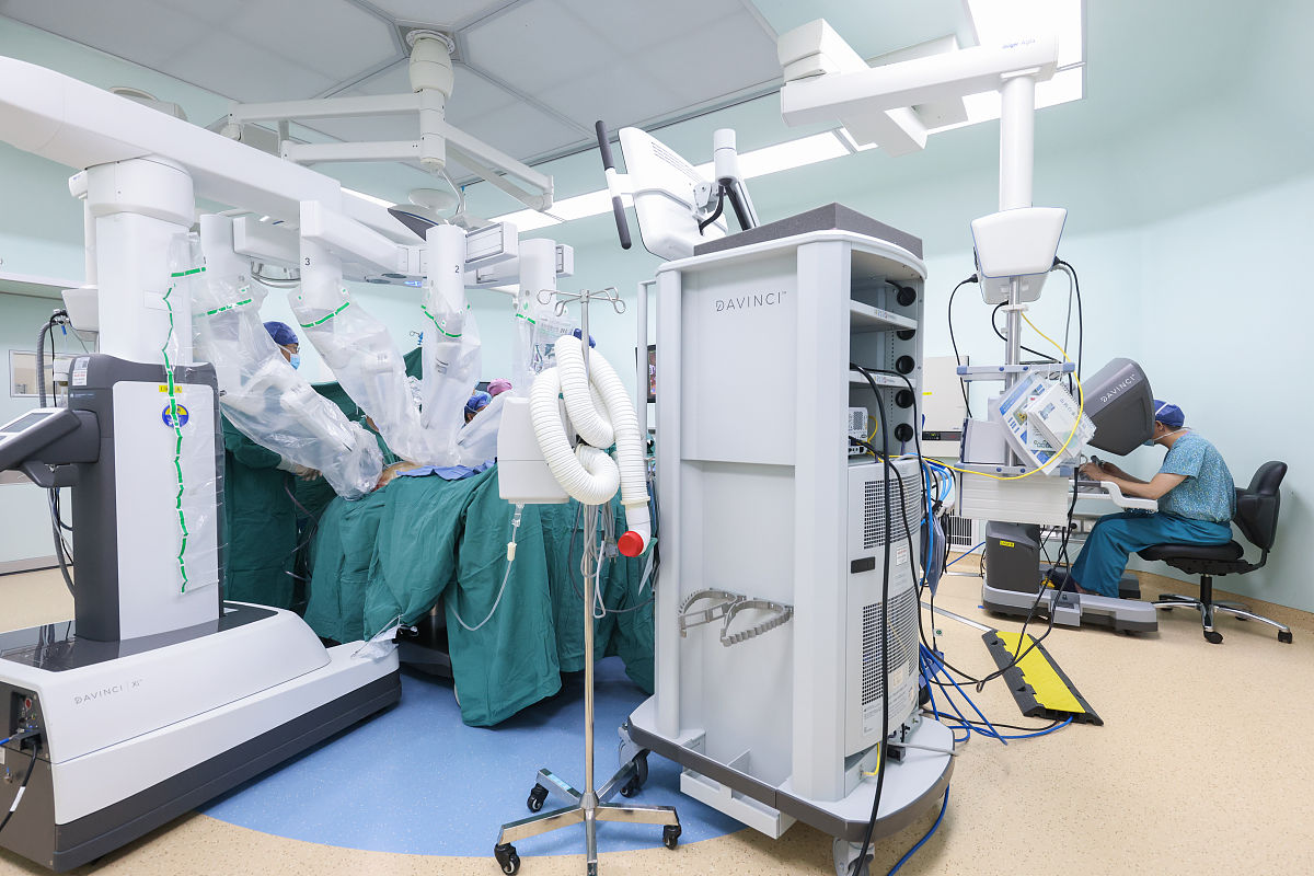 介入手术机器人：微创手术的利器