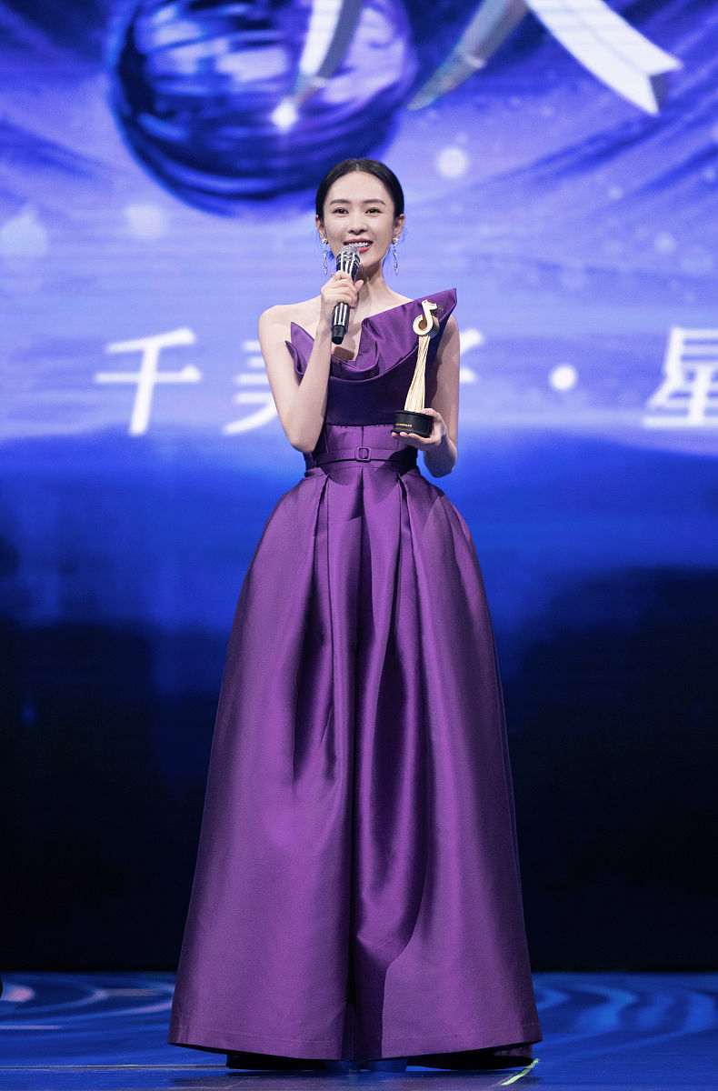 如果我是班会主持人。我该怎么幽默的开场