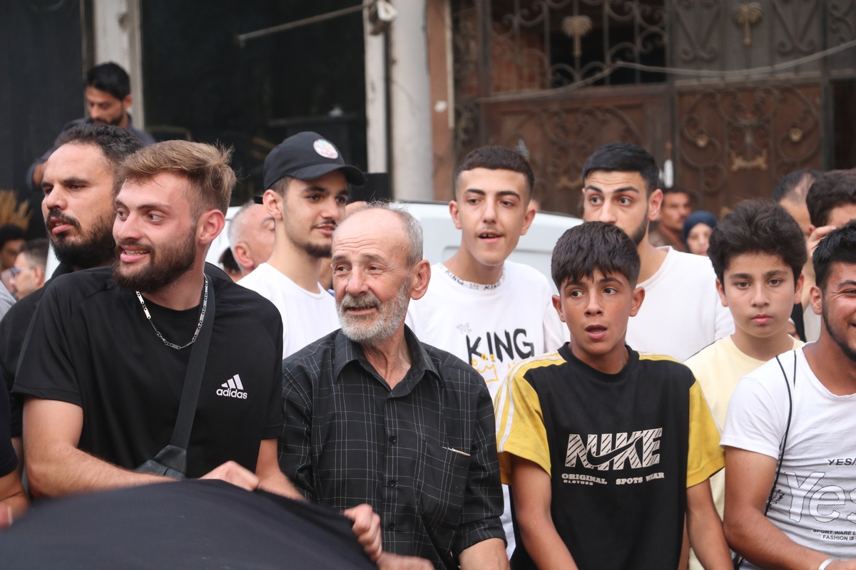 Anggota AC/DC: Gitaris, Vokalis, Drummer & Lainnya