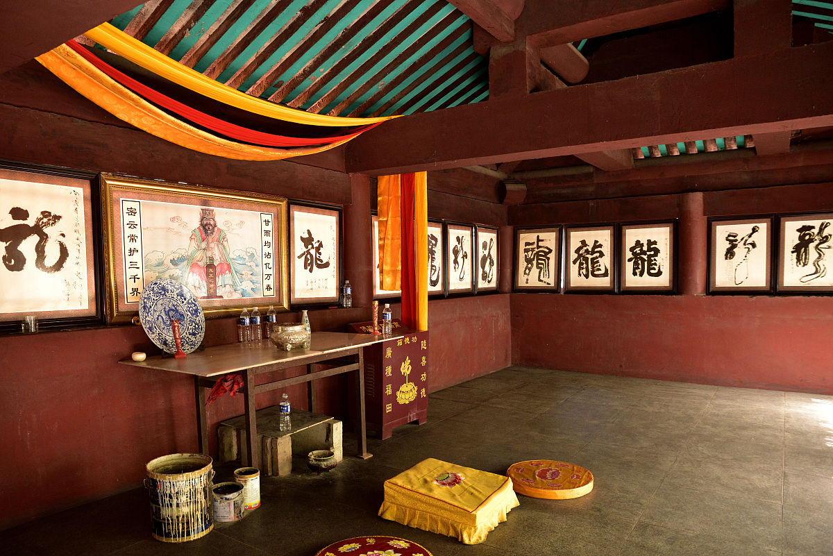 营造浓烈的区域氛围：打造独特的地域文化体验