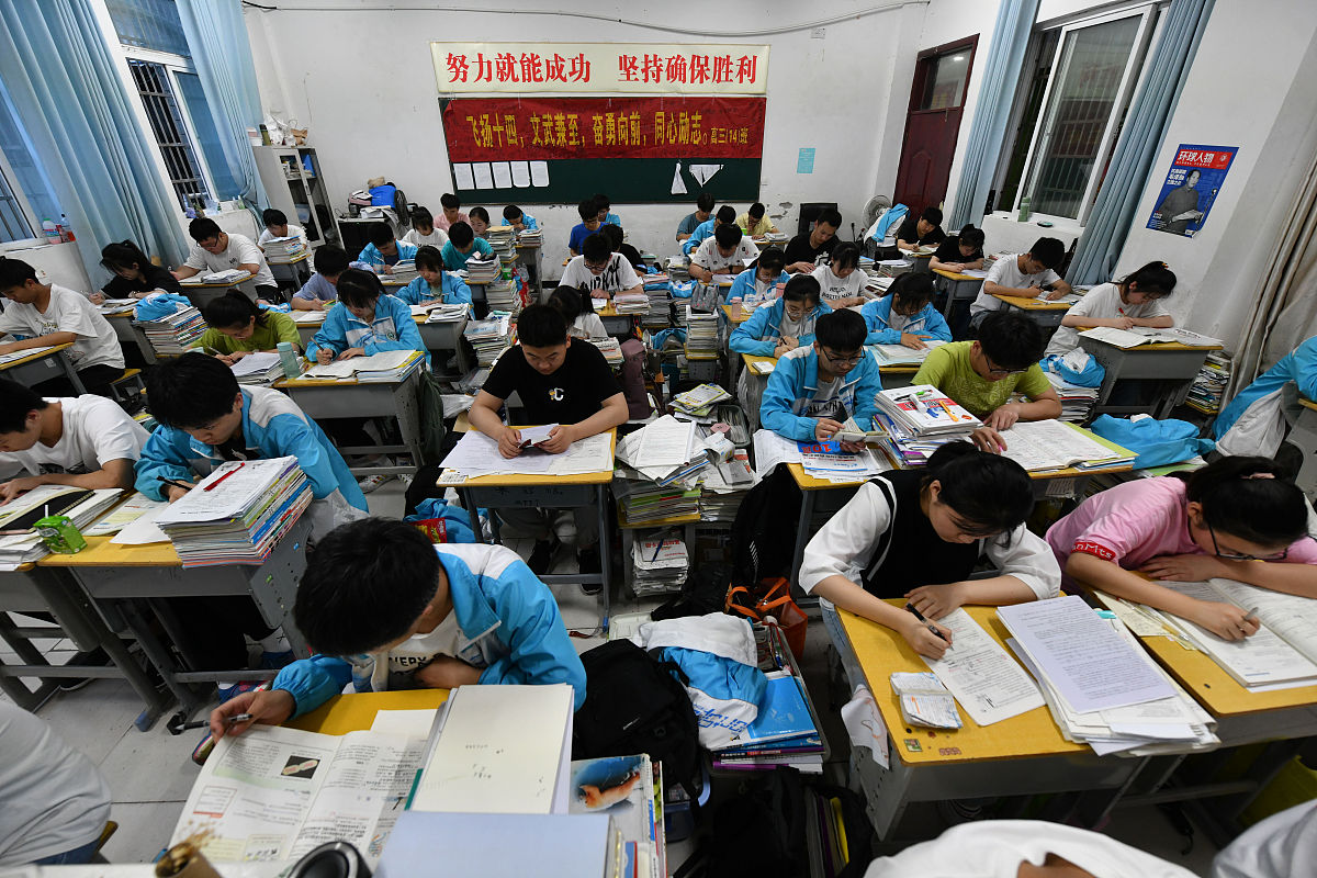 云南卫校2021年报名指南：报考条件、流程、材料等