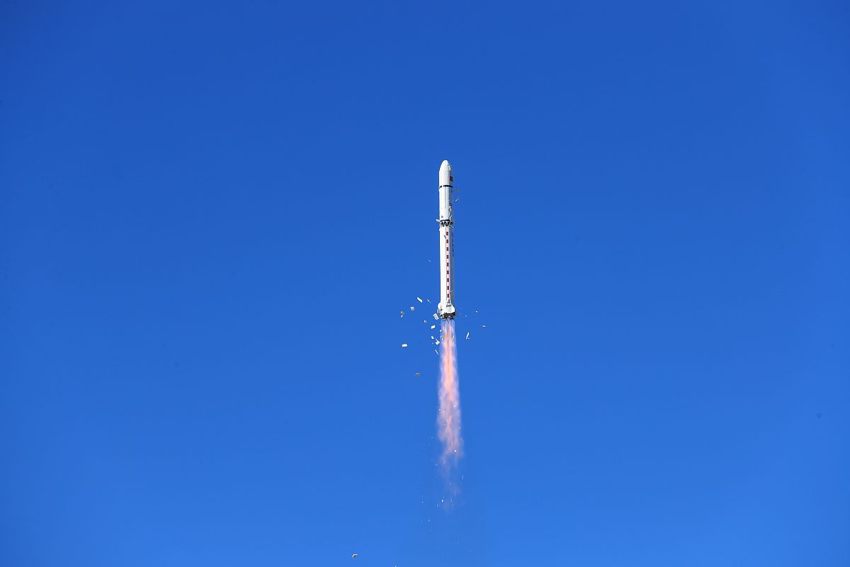 2022年1月17日10时35分,我国在太原卫星发射中心用长征二号丁运载火箭