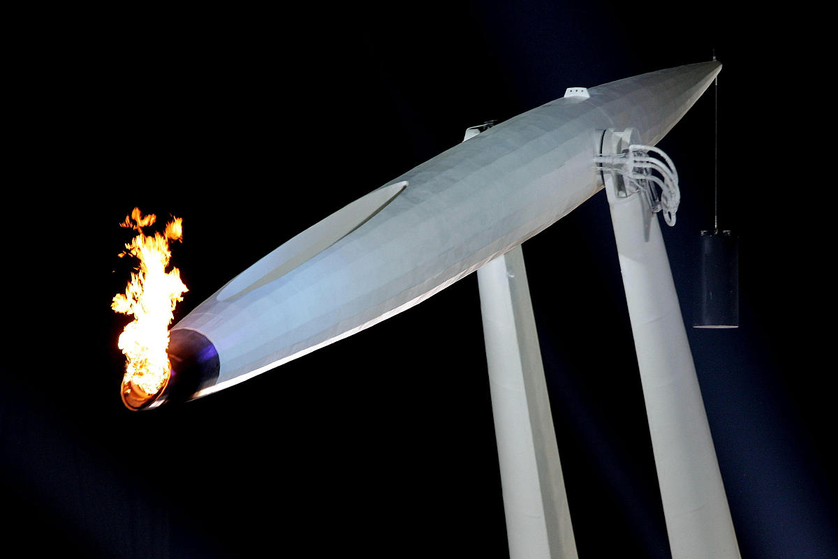 火箭向上飞的物理学原理：向下喷气背后的奥秘