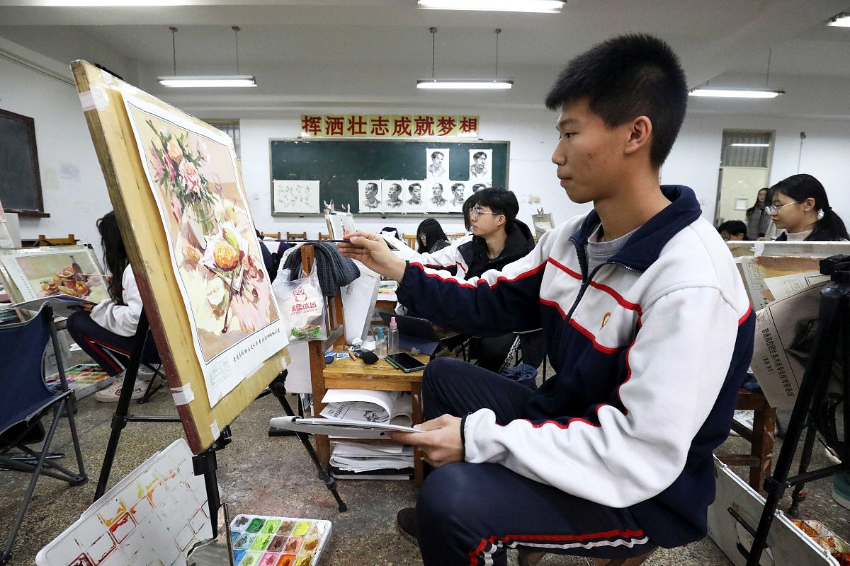 石家庄市张丽美术中等专业学校2020年招生简章 - 培养美术人才，成就艺术梦想