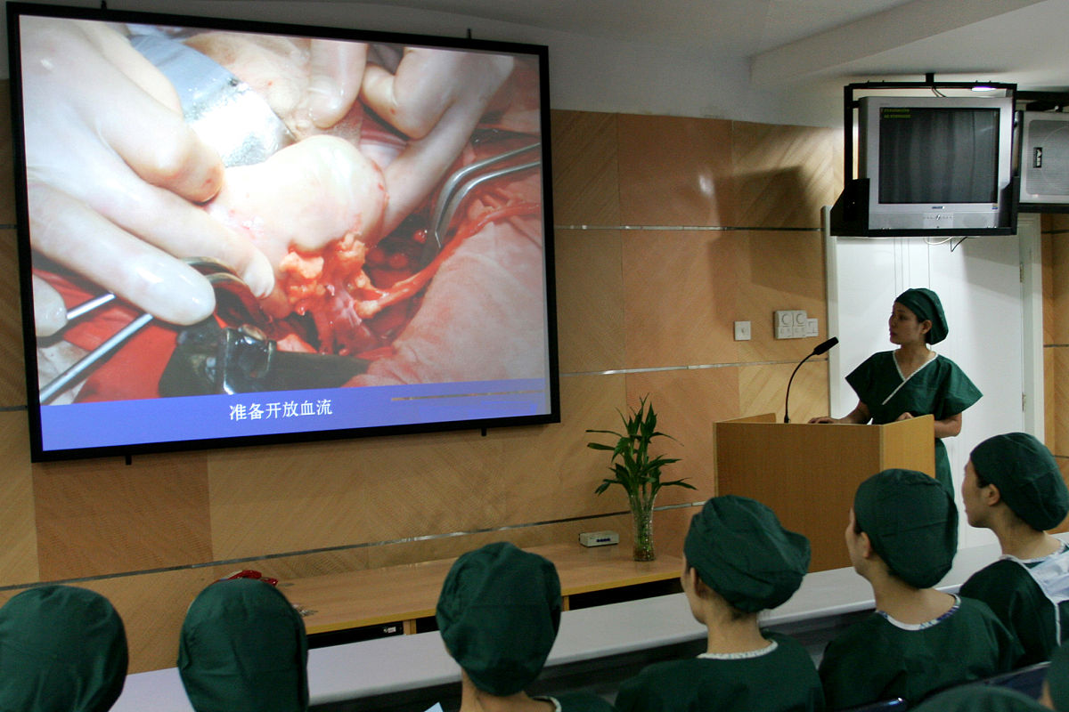 重庆市护士学校校园环境怎么样？- 优美环境，安心学习