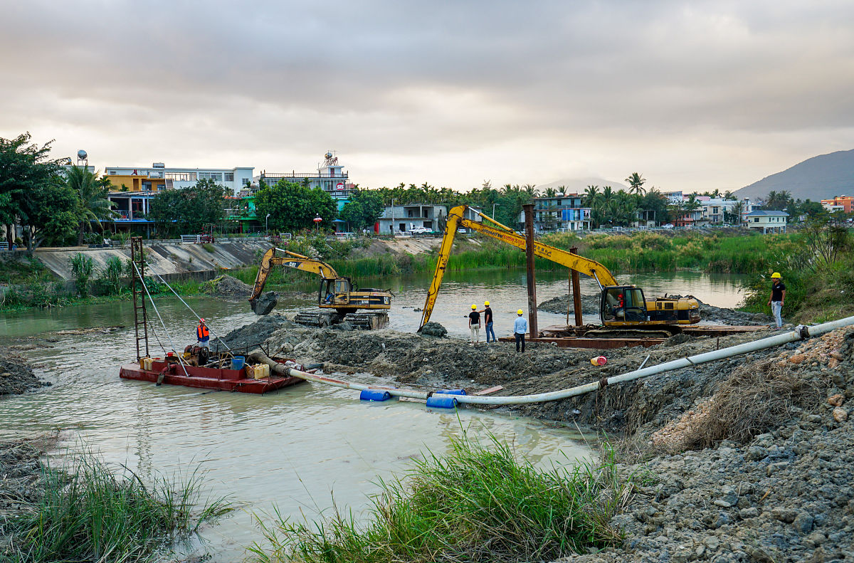 三亚市抱坡溪西片区市政工程测量方案 - 管道清淤、雨水积涝改造等